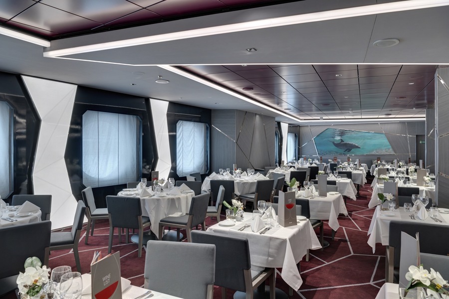 MSC Cruises MSC Seaview Silver Dolphin Restaurant 3.jpg